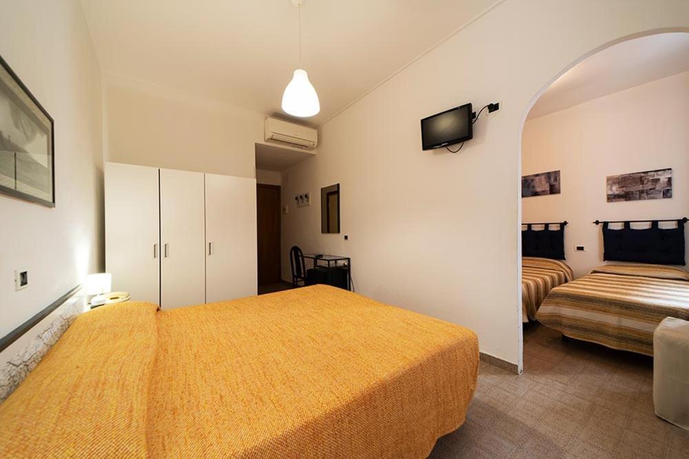 Hotel Belmare Порт-Аццурро Экстерьер фото