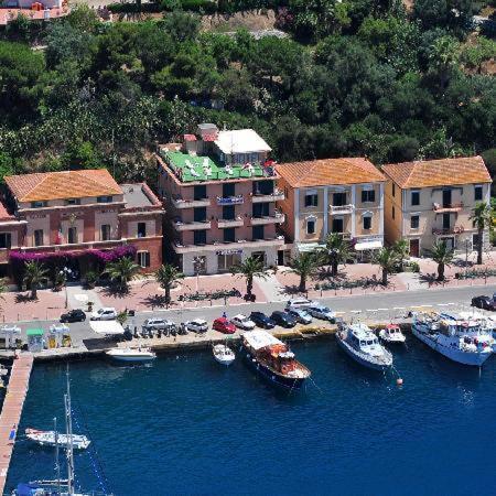 Hotel Belmare Порт-Аццурро Экстерьер фото